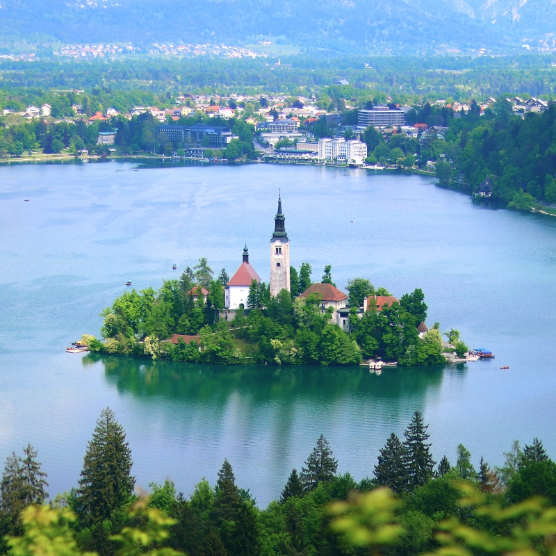 スロベニア🇸🇮旅行記 おとぎ話の世界が広がる「ブレッド湖」の満足度が高かった話Dr. クレヨン