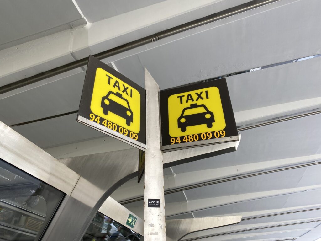 サンセバスチャン空港⇔サンセバスチャンバスターミナル間のバスが夏の間だけ運行します！地球の歩き方