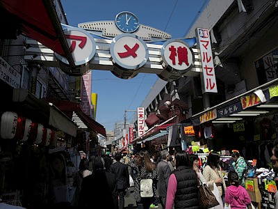 アメ横商店街の観光ガイド 活気溢れる商店街で買い物とグルメを満喫！GOOD LUCK TRIP