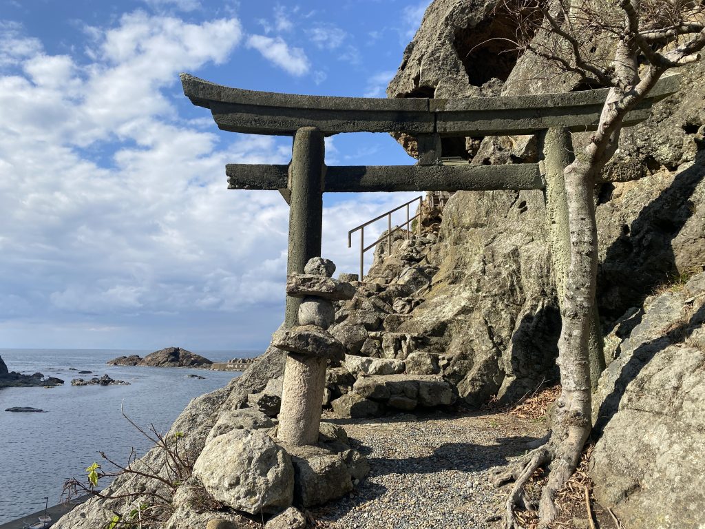 竹野の山陰海岸世界ジオパークの美しい海岸線はジオカヌーで盛り上がっておりました ～豊岡市竹野町それゆけ但馬屋惣兵衛