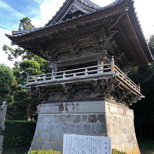 Yukimimi あなたを癒やす絶景旅癒しの絶景👉@yukimimi_trip 千葉の隠れた名刹・清水寺 千葉県いすみ市にある「音羽山清水寺」へ行ってきました。小高い丘にあるお寺は、森に囲まれていて少し涼しく、吹き抜ける風がとても心地よかったです。Instagram