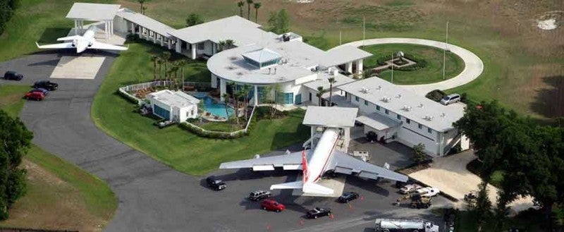 ジョン・トラボルタ：航空に情熱を注ぐ俳優、かつてボーイング 707 を所有していた、彼の航空機について知ろう -