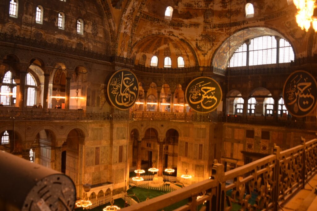 アヤソフィアとバシリカシスタンの優先入場チケットKlook