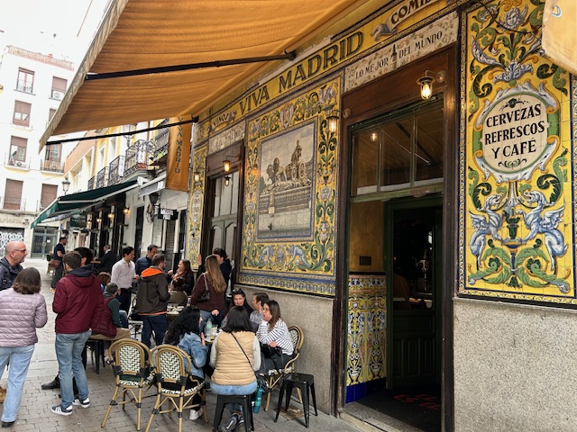 スペイン ・バルセロナ観光情報代表的なガウディ建築＆近隣のおすすめスポットを紹介！海外渡航に役立つメディア『グローバルコンパス』SMBC信託銀行プレスティア