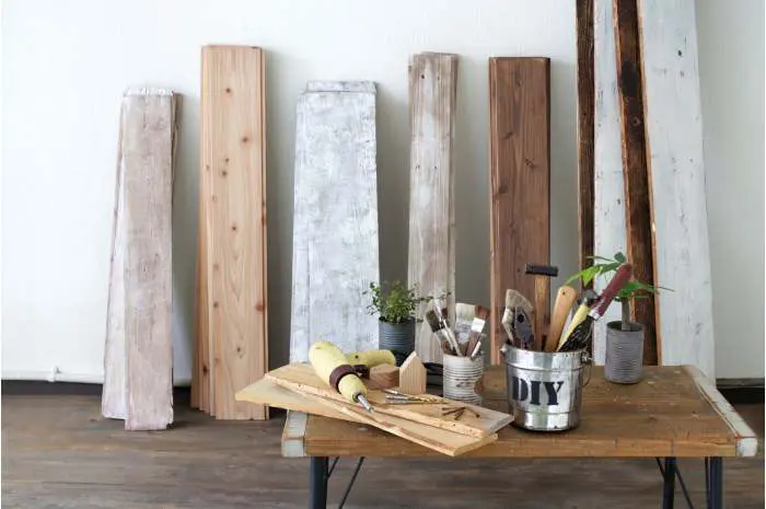 ソロキャンプ用テーブルDIY 100均の材料でラック付きミニテーブルを自作NiceCamper