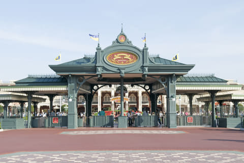 TDL メインエントランス リニューアルオープン 36年以上の歴史あるエントランスとは“お別れ”ディズニーリゾートまにあ