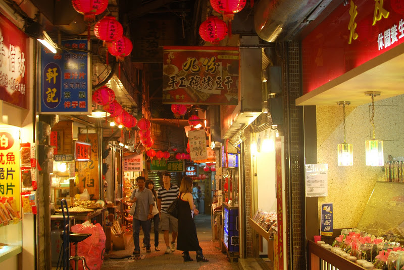 台湾九份が千と千尋のモデル？ジブリ映画そっくりの見どころスポットご紹介！BUYMA TRAVEL海外現地オプショナルツアー予約