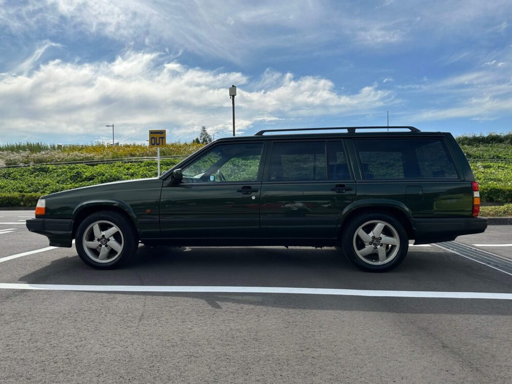 VOLVO 940クラシック エステートでキャンプ。│ikahime Cars