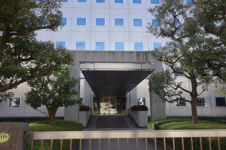 元彼の遺言状」記者会見にて、左から関水渚、綾瀬はるか、大泉洋、浅野和之。 -綾瀬はるかは「NGの引き出しが多い」？大泉洋が“爆笑に次ぐ爆笑”の共演回想画像ギャラリー 1 17- 映画ナタリ