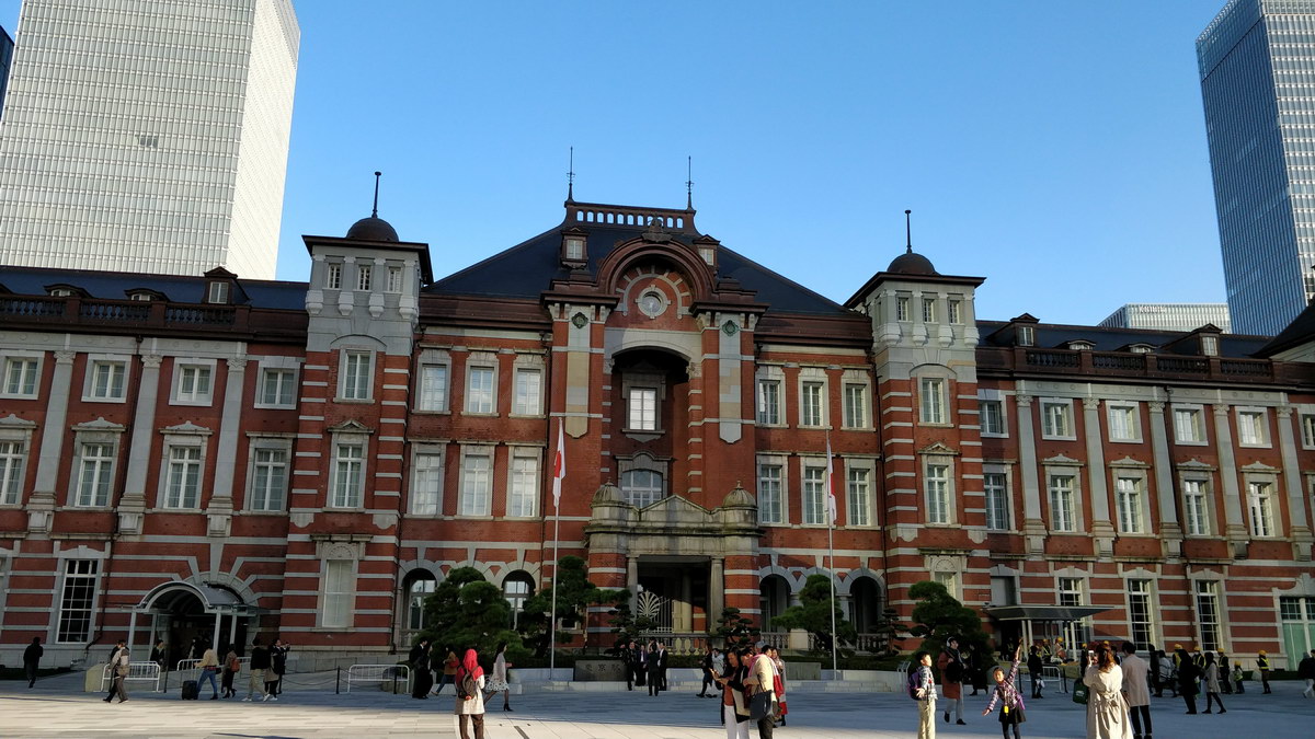 全貌を現した赤レンガ駅舎とJPタワー 東京駅再開発2012年春 - Reports for