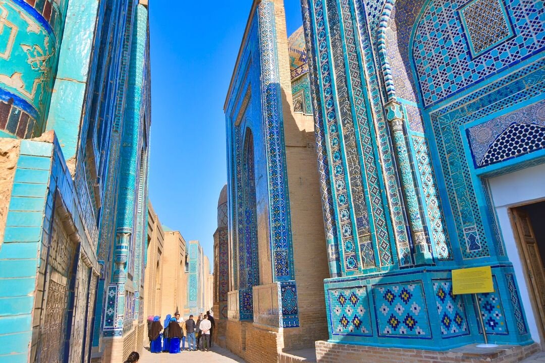 世界のかわいい家 1 青く透き通ったエーゲ海に浮かぶ白亜の街