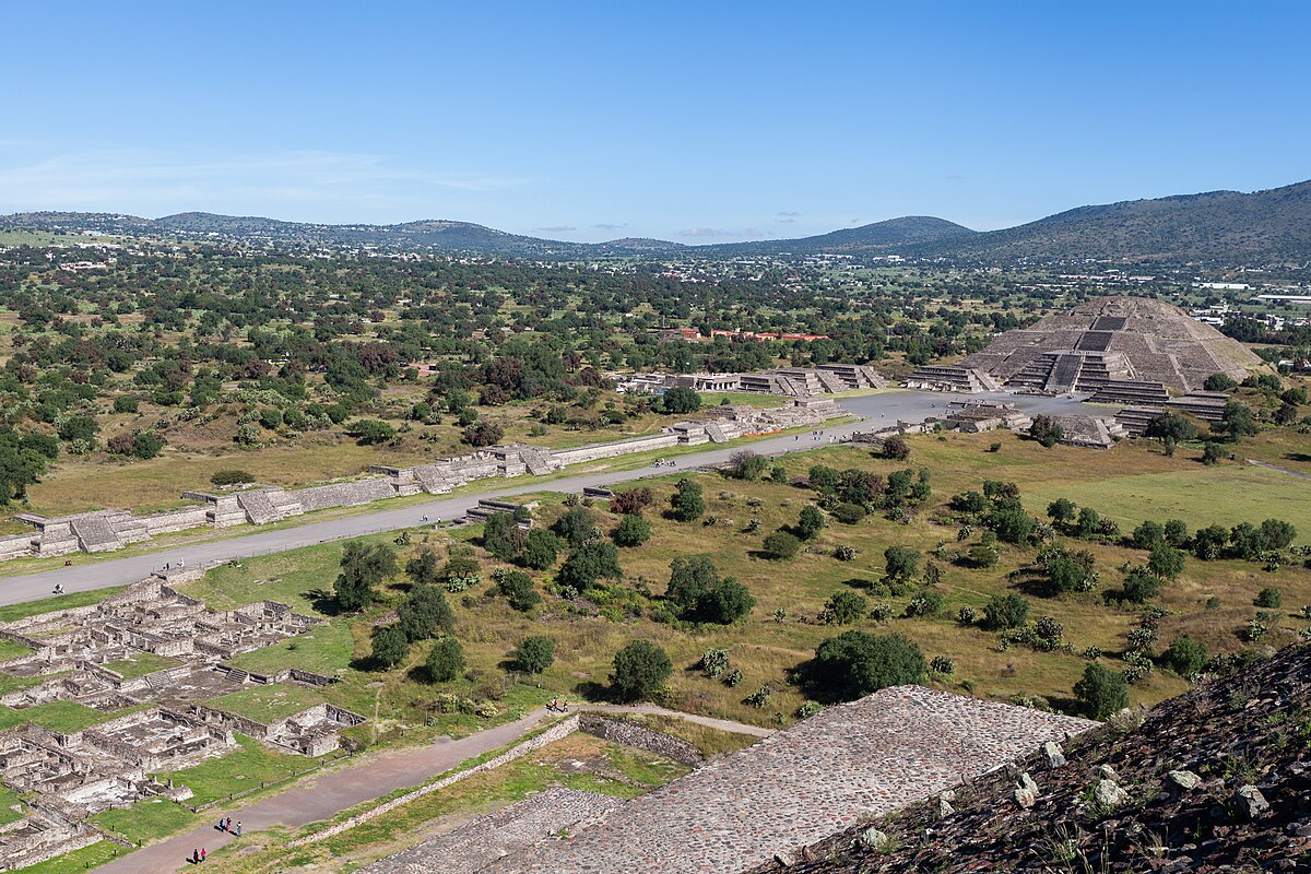 月夜のピラミッド感動のエジプト15年間 まだ続く