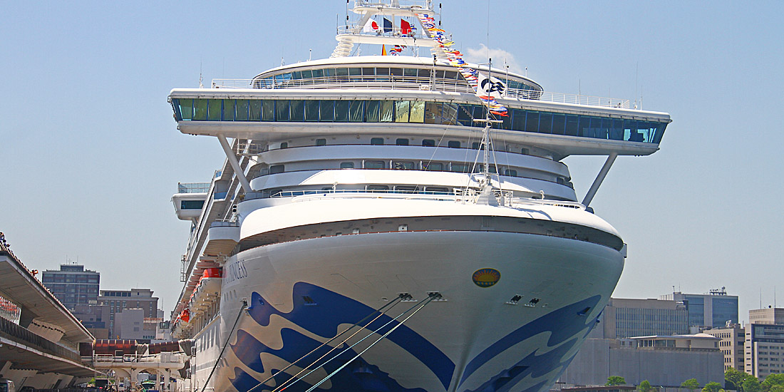 ３代目女王船、大阪港に初入港Lmaga.jp