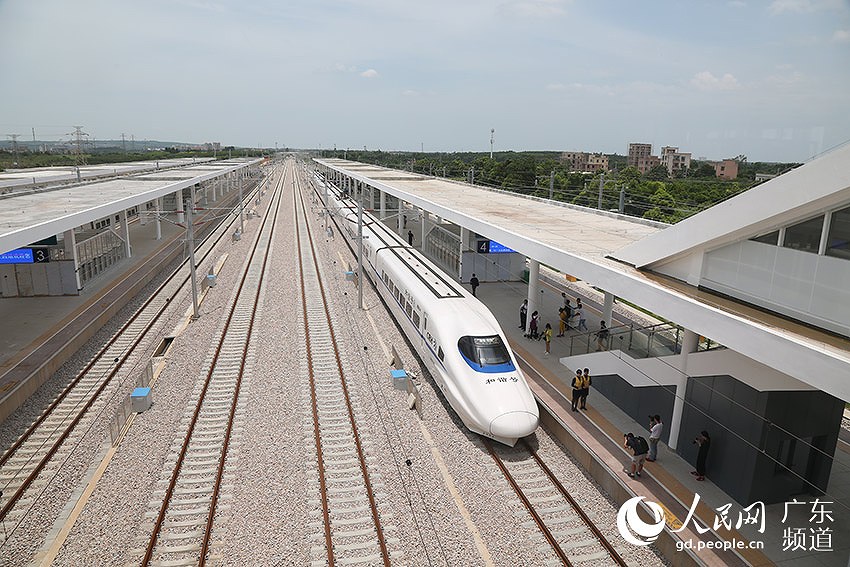 広州南駅 中国高速鉄道 China High Speed
