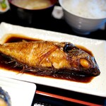 吉祥寺 里の宿の姉妹店「鮮魚屋」カウンターでしっぽり。御殿山の“隠れ家”で土日限定お魚ランチ│193go.jp いくみごードットジェイピー