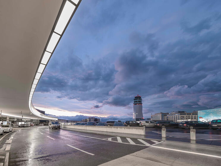 タクシーウィーン国際空港