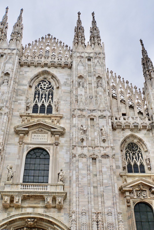 荘厳さに感動！500年以上かけ建てられたミラノのドゥオモ 大聖堂たびこふれ