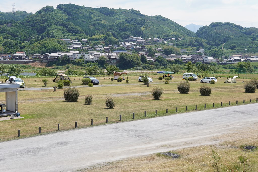 神野々緑地キャンプ場｜ゆったり流れる紀ノ川！ファミリーにオススメの河川敷キャンプ場！ | とある関西人の外遊び