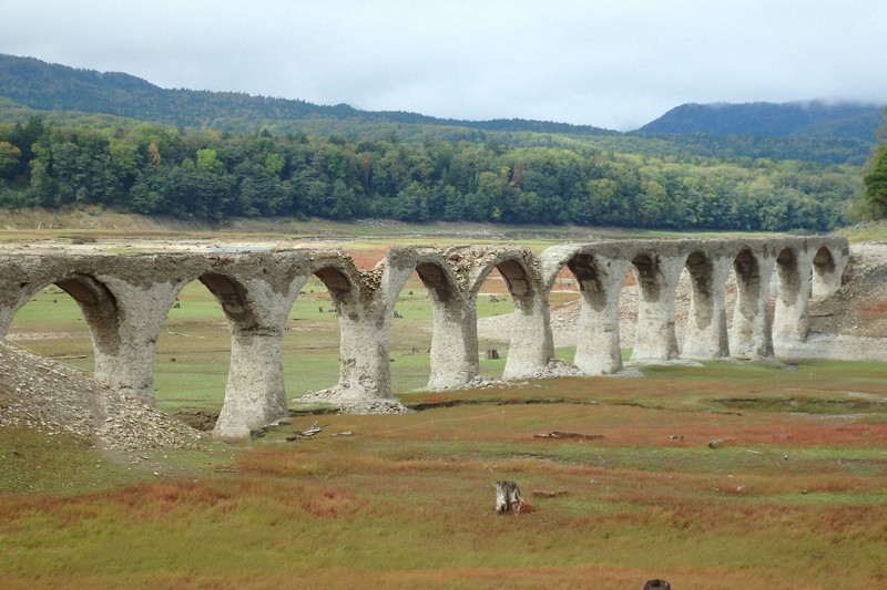 幻の橋」静かに水面下へ 北海道・タウシュベツ川橋梁、ここ数年は崩壊が加速 - 産経ニュース