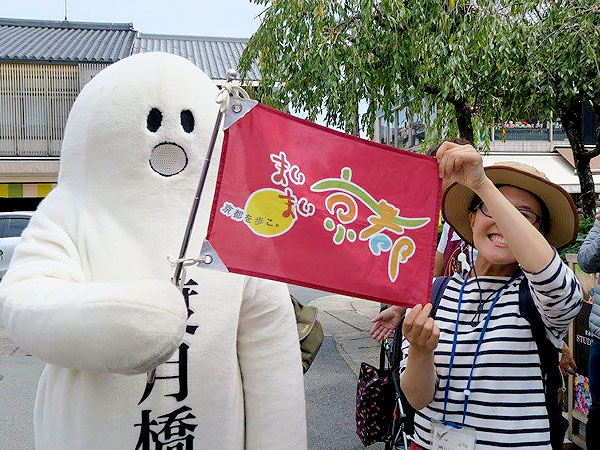 京都嵐山商店街、漫步景點美食散策，讓你逛好吃好買不完