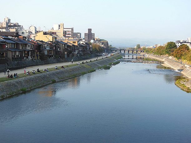 京都 京都旅の穴場スポット「鴨川デルタ」を満喫しよう関西全12日間の旅 京都編 シェフ男ひとり旅サトウシェフ熊猫社中洋食キッチンSato