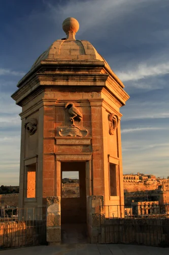 マルタの首都は世界遺産！坂道が多く滑りやすい街、ヴァレッタ！ - 日本人いない場所