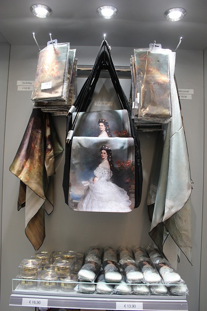 ウィーンで買えるシシィのお土産大集合！ - もーっとヨーロッパ