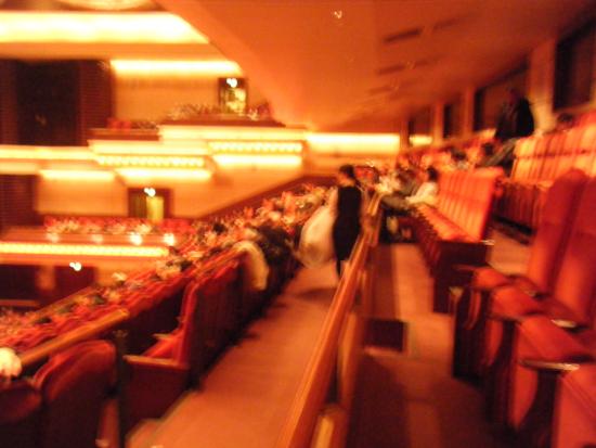 博多座ロビー 座席表の案内板 -