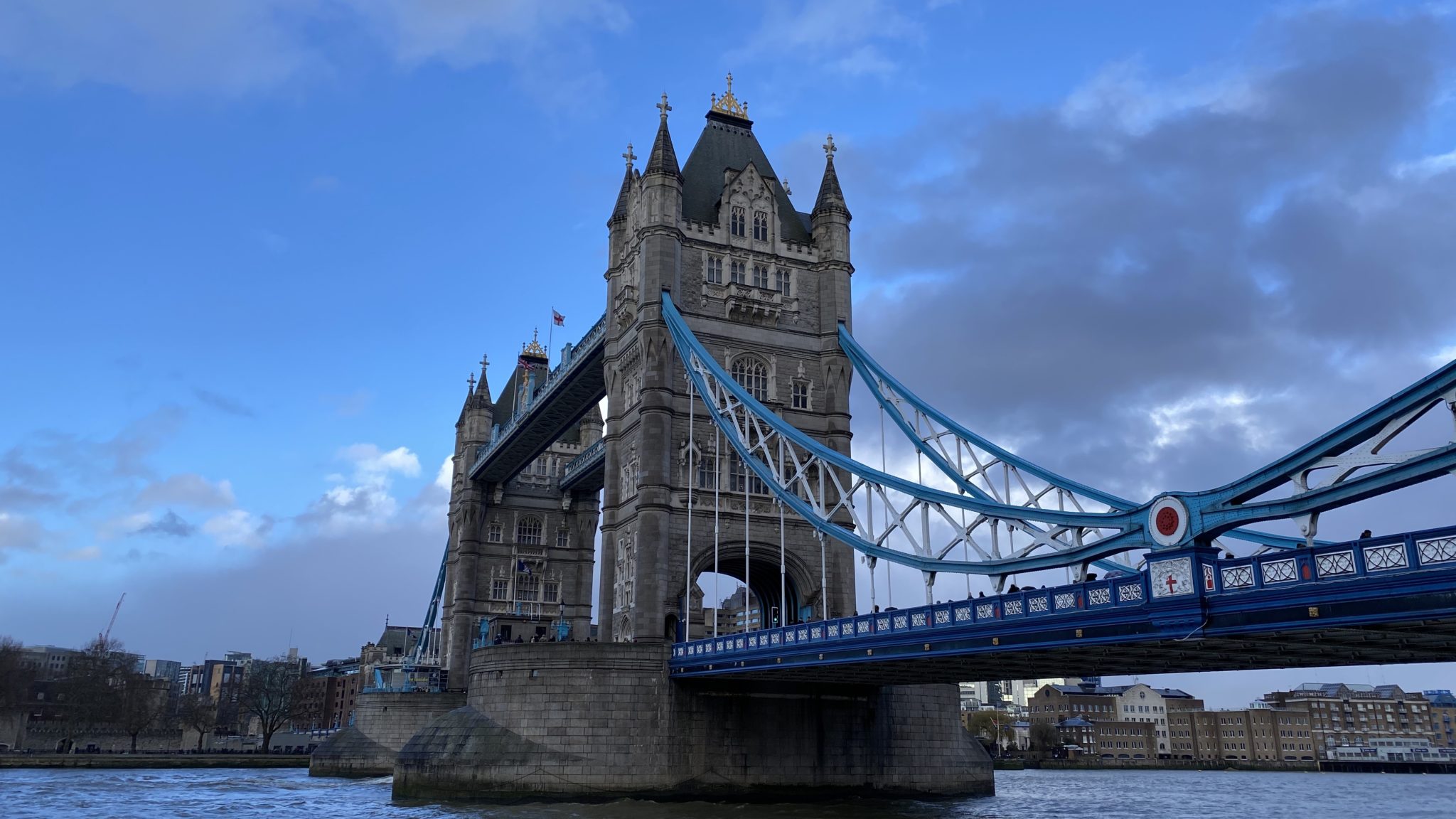 タワーブリッジ周辺で夜景をみながらディナー in ロンドンWakutra