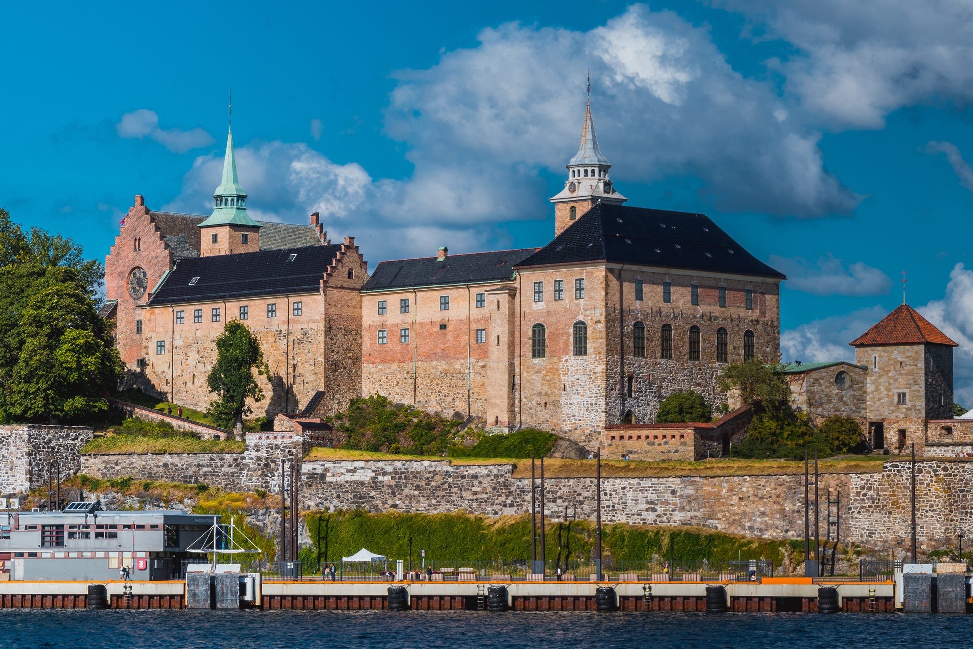 20世紀初頭の街並み ・ ・ ・ 画面の明るさを最大にしてご覧ください！😊