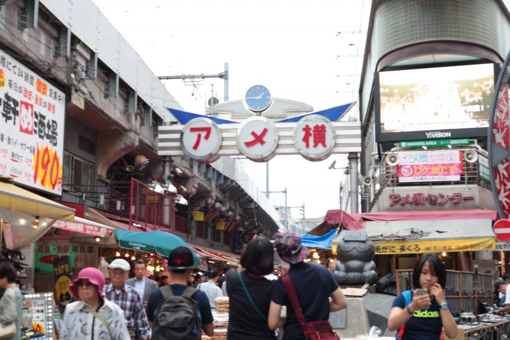 久々の密！ 正月準備で大にぎわいの上野・アメ横 コロナ5類移行後初の年末で、前年比40万人増か：東京新聞デジタル