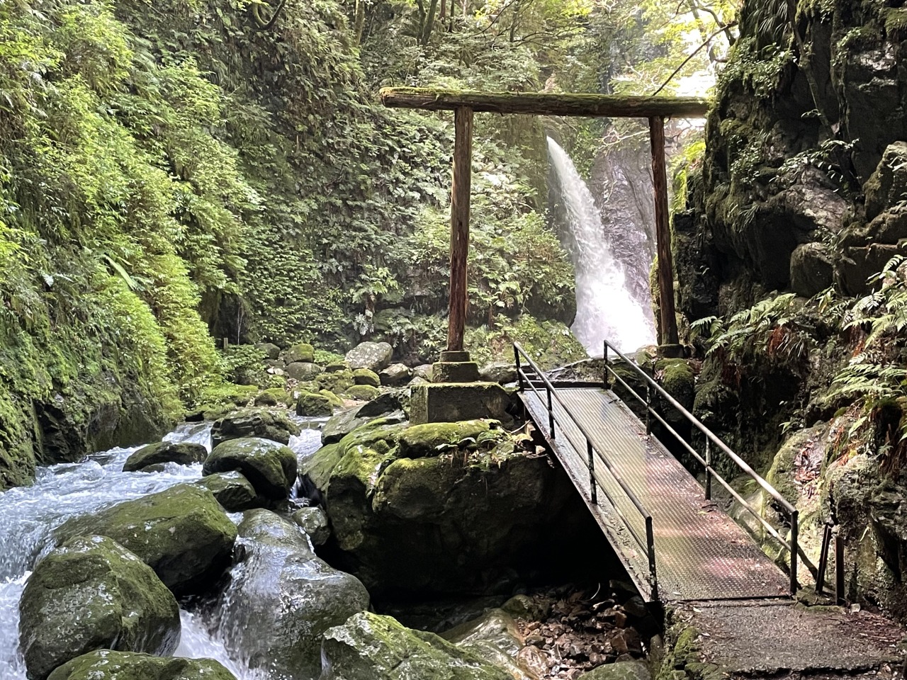 元祖流しそうめん 釜ヶ滝滝茶屋♪◇◇◇ マキマキ ブログゥ～♪ ◇◇◇