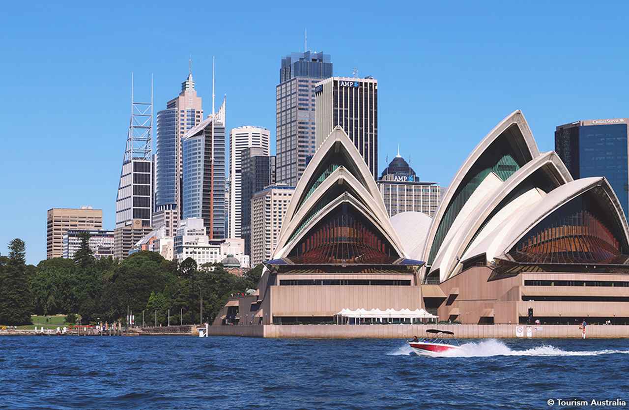 シドニー・オペラハウスの魅力と観光の楽しみ方 - aQuAs Traveller