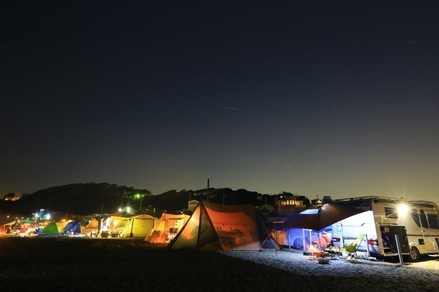 三浦半島 無料キャンプ場と河津桜: 輸入キャンピングカー・アドリアで夫婦ふたり旅『もーもー・モーグル』＠エーデル中の人