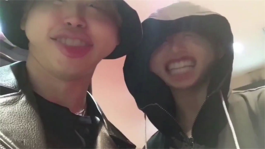 BTS グクミンの可愛い東京旅行 in ディズニーランド ジョングク&ジミン