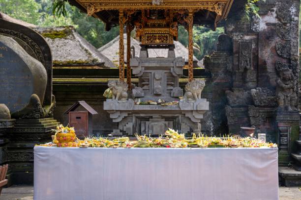 バリヒンドゥー教寺院の祭礼の装飾 インドネシア・バリ島 の写真素材99379656- PIXTA