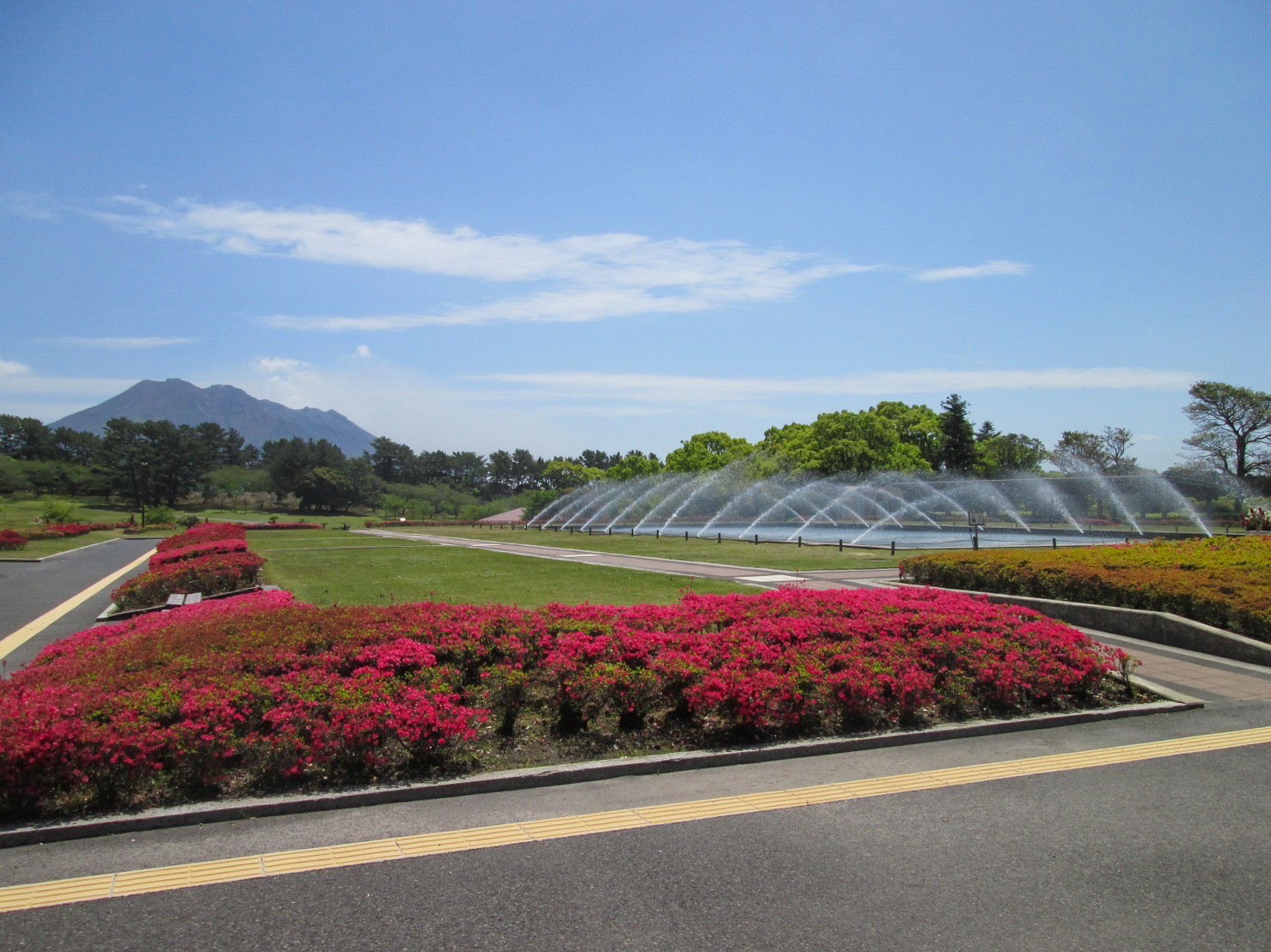 Ｋａｇｏｓｈｉｍａ Ｇｌａｍｐｉｎｇ ＹＯＳＨＩＺＯＲＡ