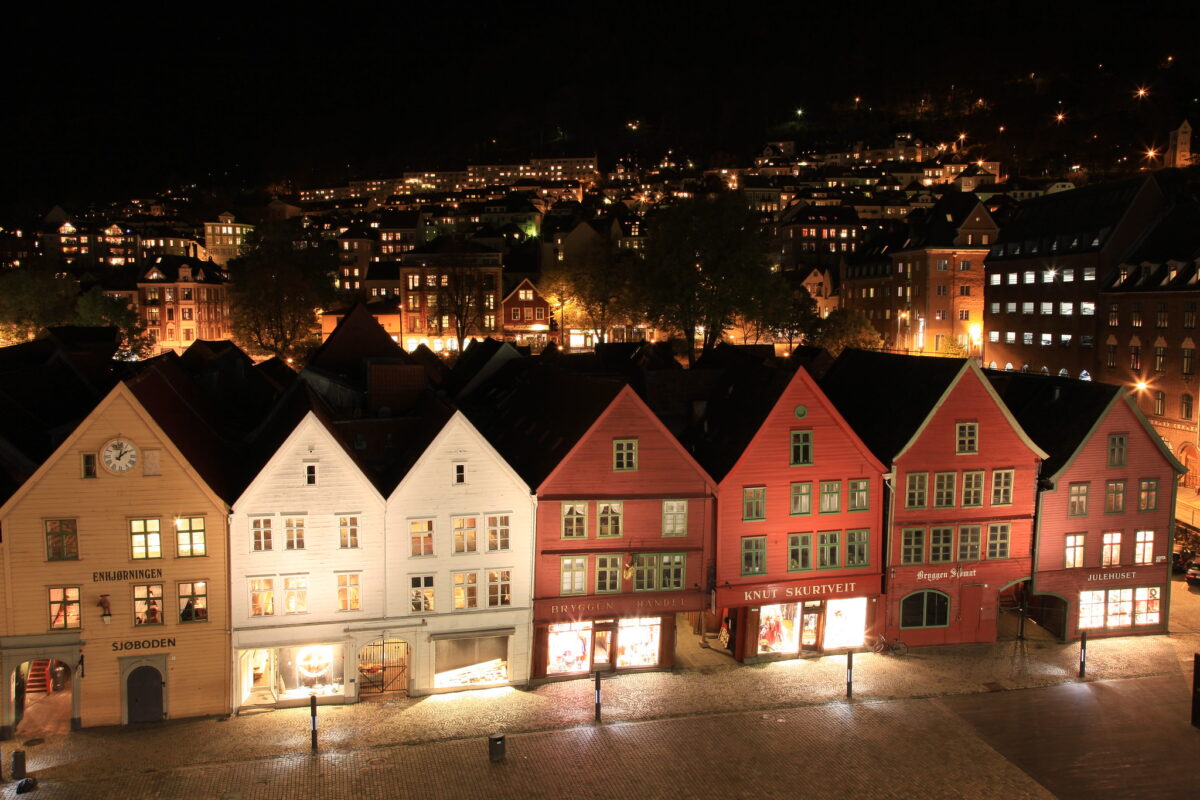 ハンザ同盟で繁栄した美しい木造家屋が立ち並ぶノルウェーの世界遺産 ベルゲンのブリッゲン地区Bryggen: Luckyの世界遺産ブログアメリカの国立公園、自然遺産、古代遺跡、美術館、教会