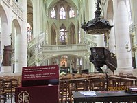 サンテティエンヌ デュモン教会 口コミ・写真・地図・情報 - トリップアドバイザ