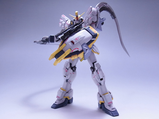 ガンダム史に残る名勝負をガンプラで再現、iPhoneで撮影したクオリティに激震「覚醒したアムロの強さを表現」オリコンニュース ORICONNEWS