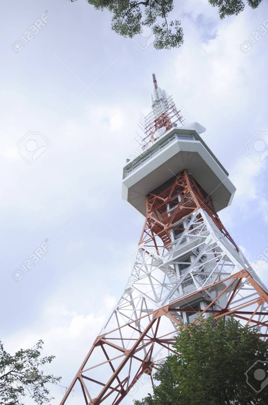 宇都宮タワーが「臓器移植普及推進月間」に合わせて緑色にライトアップされています。 観光コンベンション協会ではフォトコンテスト開催中ですのでhttps:www.utsunomiya-cvb.org 18964.html カメラを持って秋の公園にお出かけ下さい