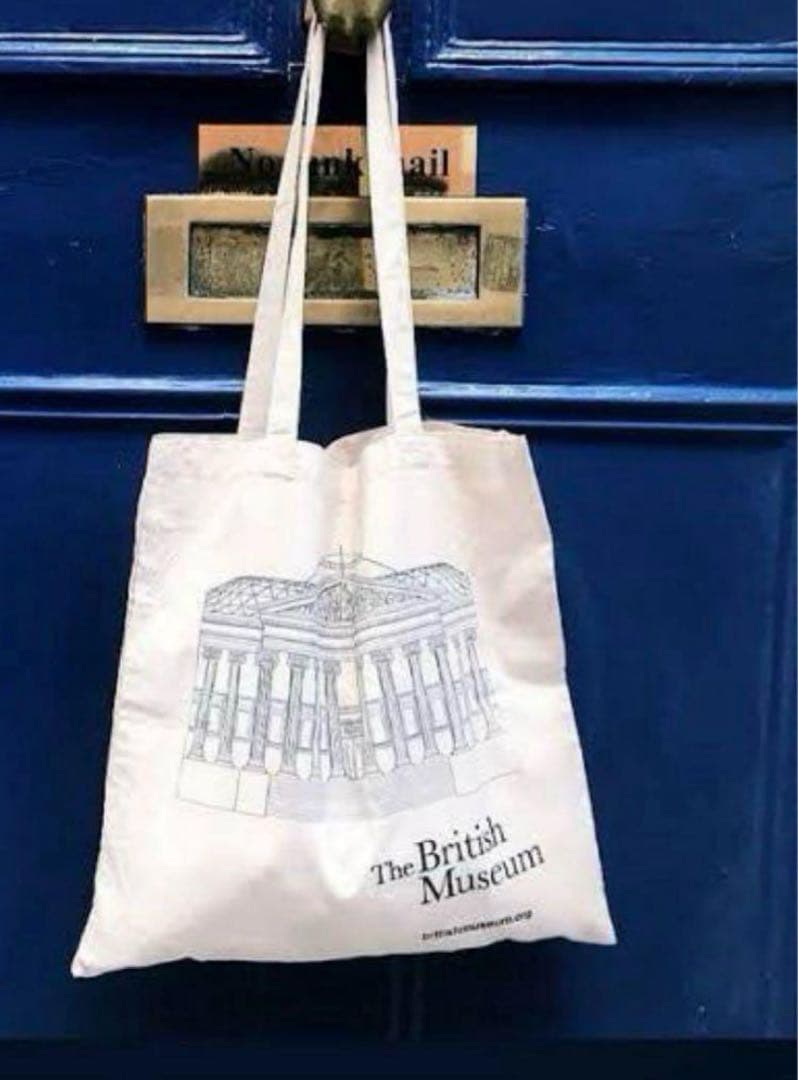 大阪万博の自分土産 英国🇬🇧パビリオンを観たのでエコバッグ キーホルダーとマイドオオキニのクッキー缶🍪