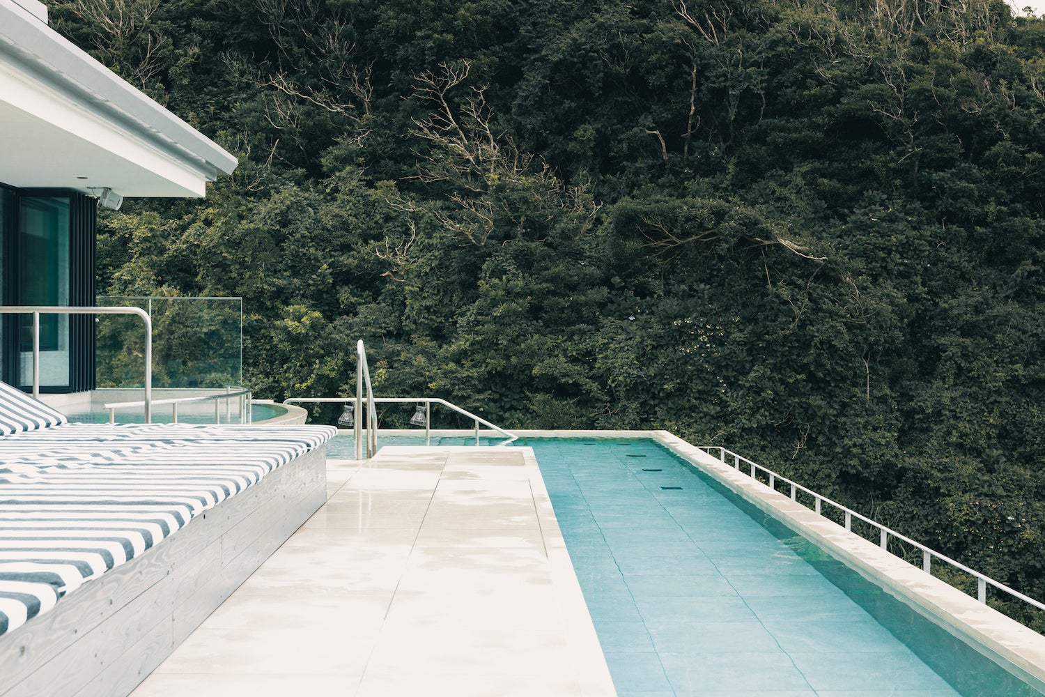 勝浦市 散策も楽しい絶景が魅力の海水浴場、守谷海岸に行ってみよう！ - DotChiba ドットちば