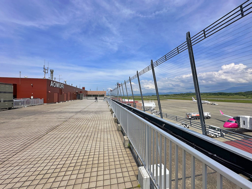 展望デッキ - 富山きときと空港