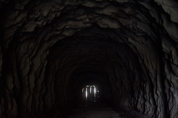 旧犬鳴トンネル - 薬を飲み忘れないようにしないとね