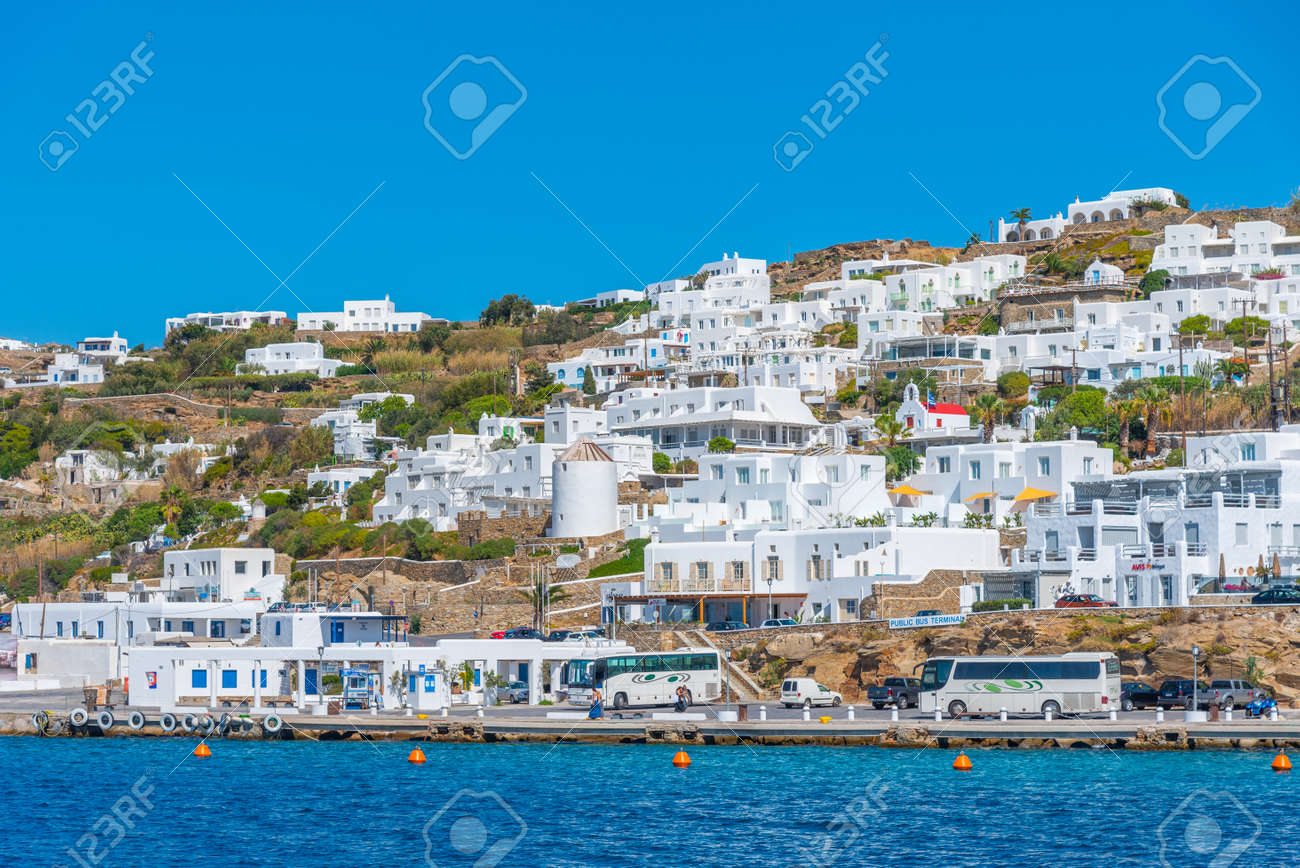 ミコノス島の街並み 写真素材3330431- フォトライブラリ