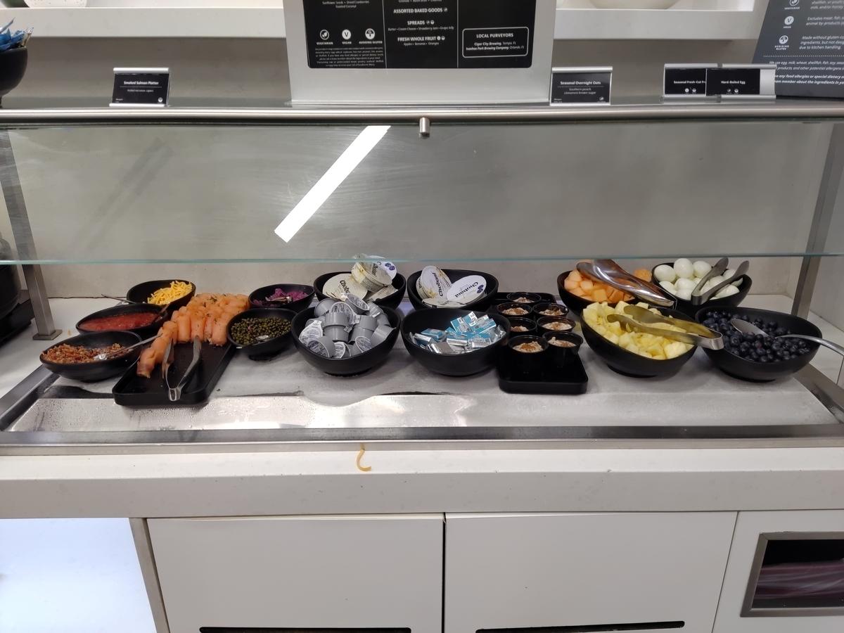 アメリカン航空アドミラルズクラブラウンジダラスフォートワース国際空港クチコミ・アクセス・営業時間ダラステキサス州フォートラベル