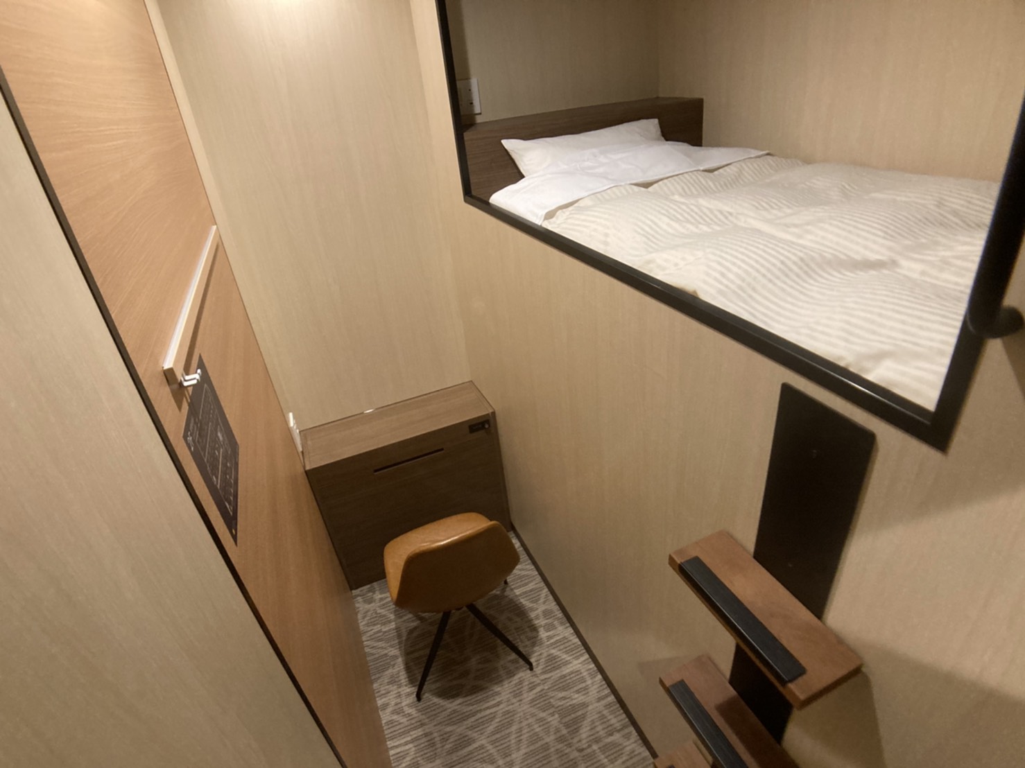 楽天市場 中古カプセルホテル 縦型2セット4ルーム