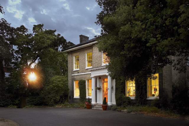 コルチェスター観光ガイド～定番人気スポットを参考に自分にピッタリの観光プランを立てよう！エクスペディア