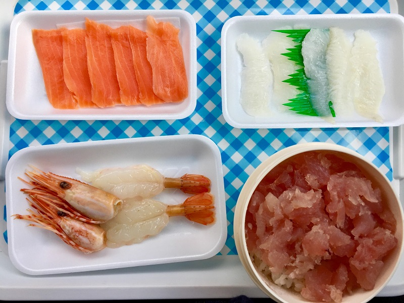 塩釜水産物仲卸市場で究極の海鮮丼